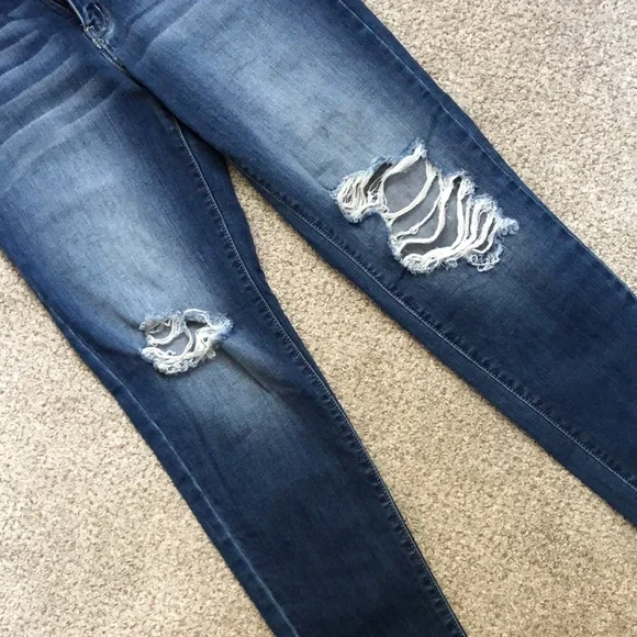 KanCan Size 29 Distressed Jeans - Picture 3 of 7